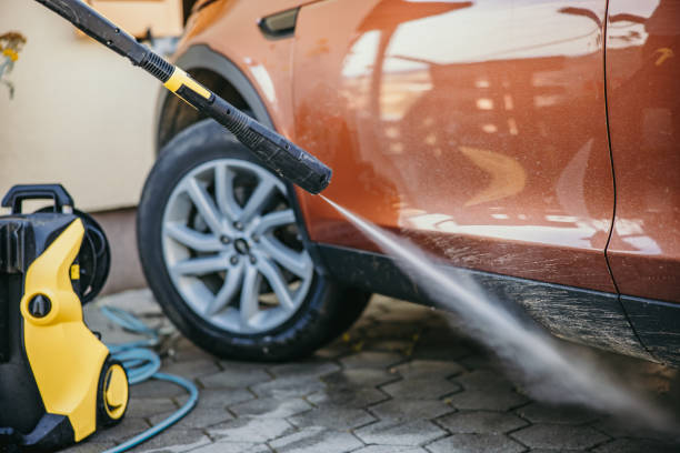 Best Pressure Washing Contractors  in Redmond, WA